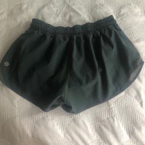Lululemon Hotty Hot Short II